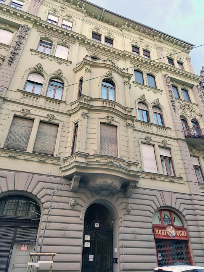 Hi!5 Spacious Apartment Budapest Palotanegyed Экстерьер фото