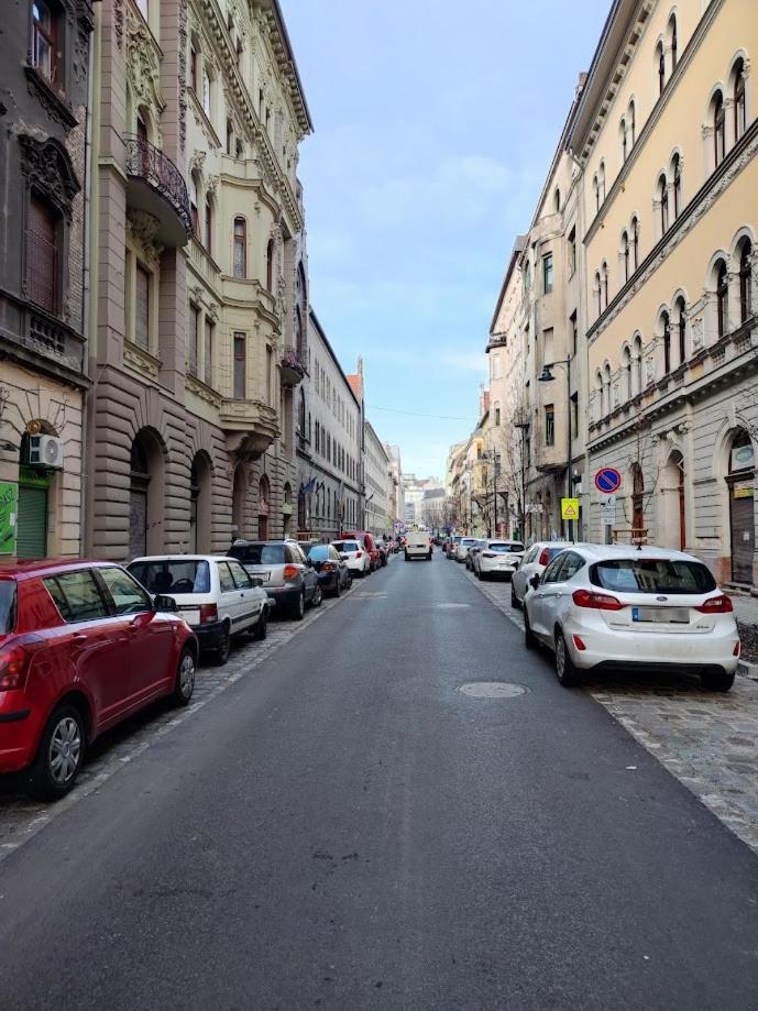 Hi!5 Spacious Apartment Budapest Palotanegyed Экстерьер фото